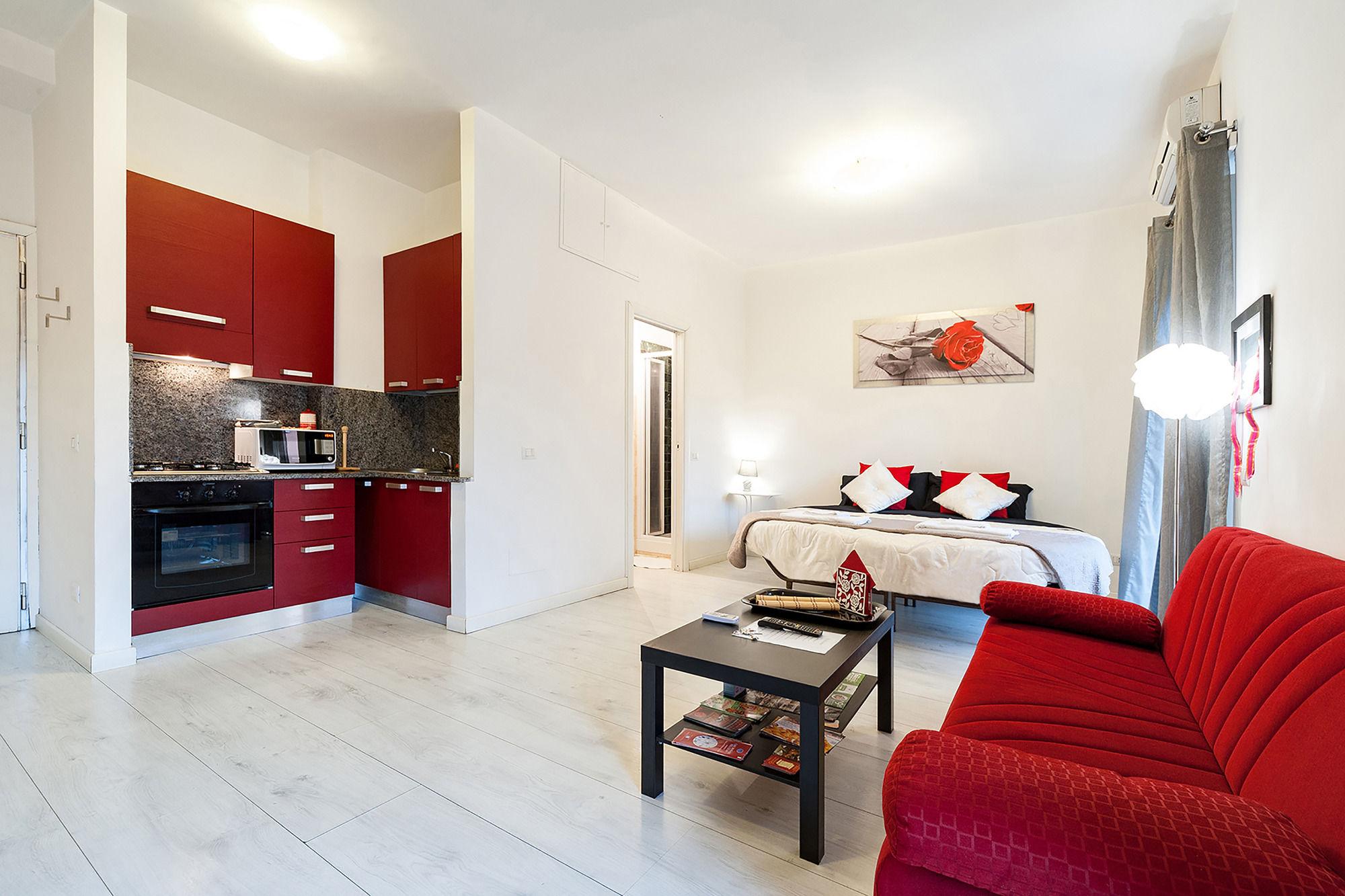 Hosting Flats Guesthouse Рим Екстериор снимка