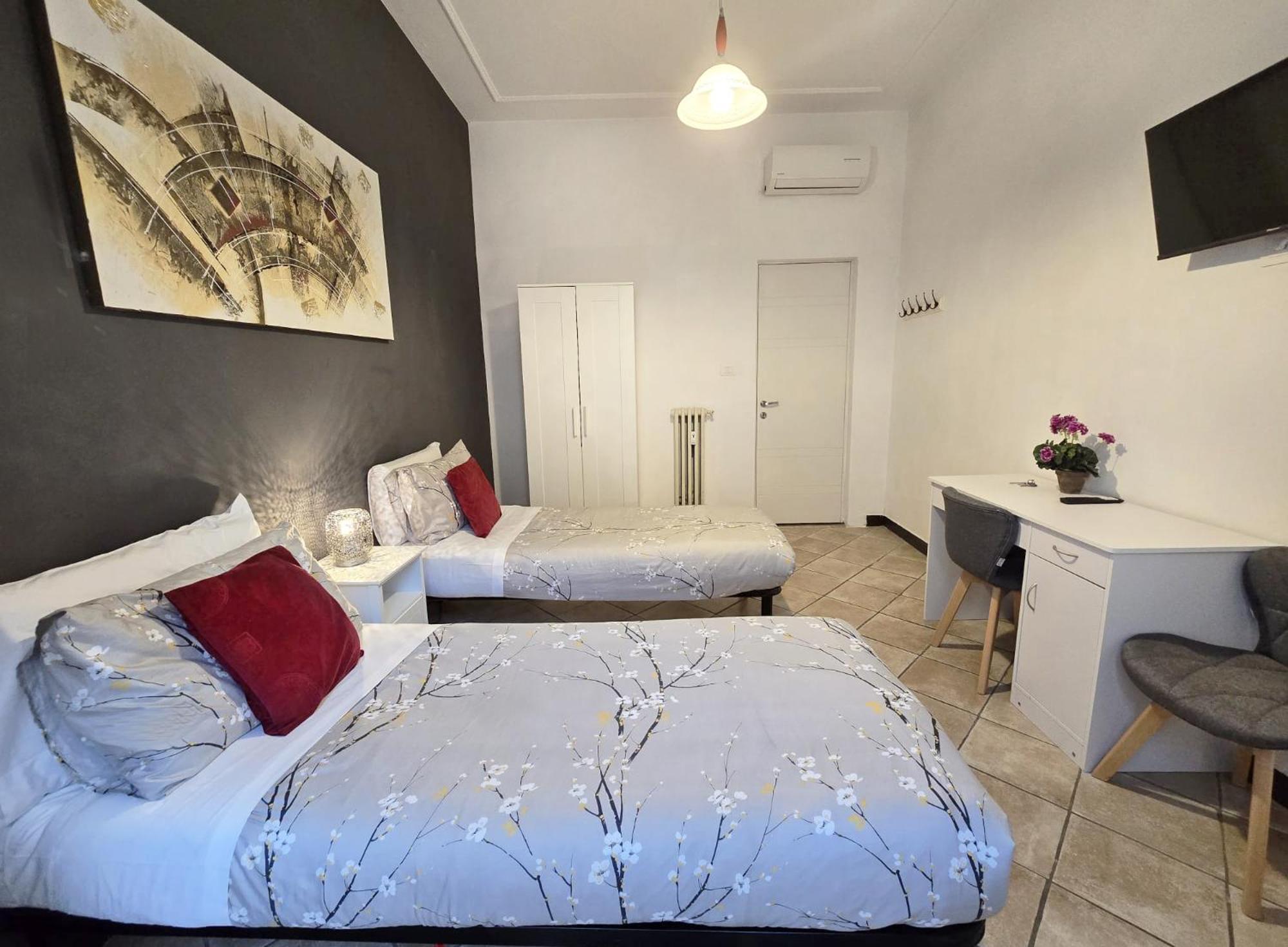 Hosting Flats Guesthouse Рим Екстериор снимка