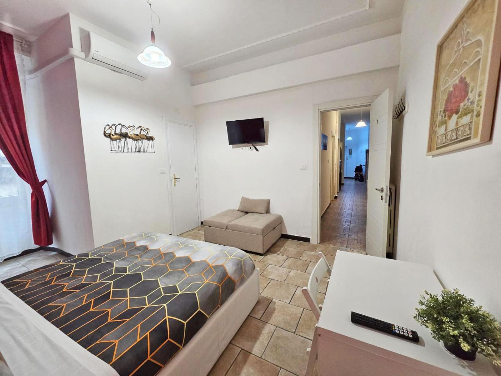 Hosting Flats Guesthouse Рим Екстериор снимка