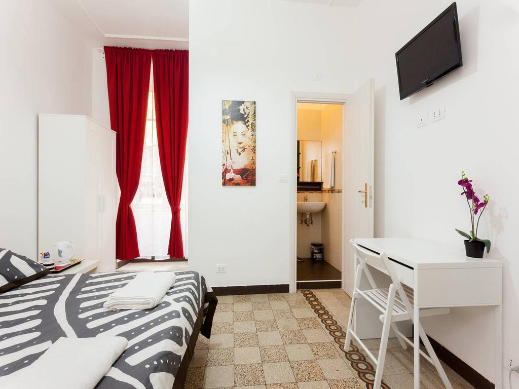 Hosting Flats Guesthouse Рим Екстериор снимка