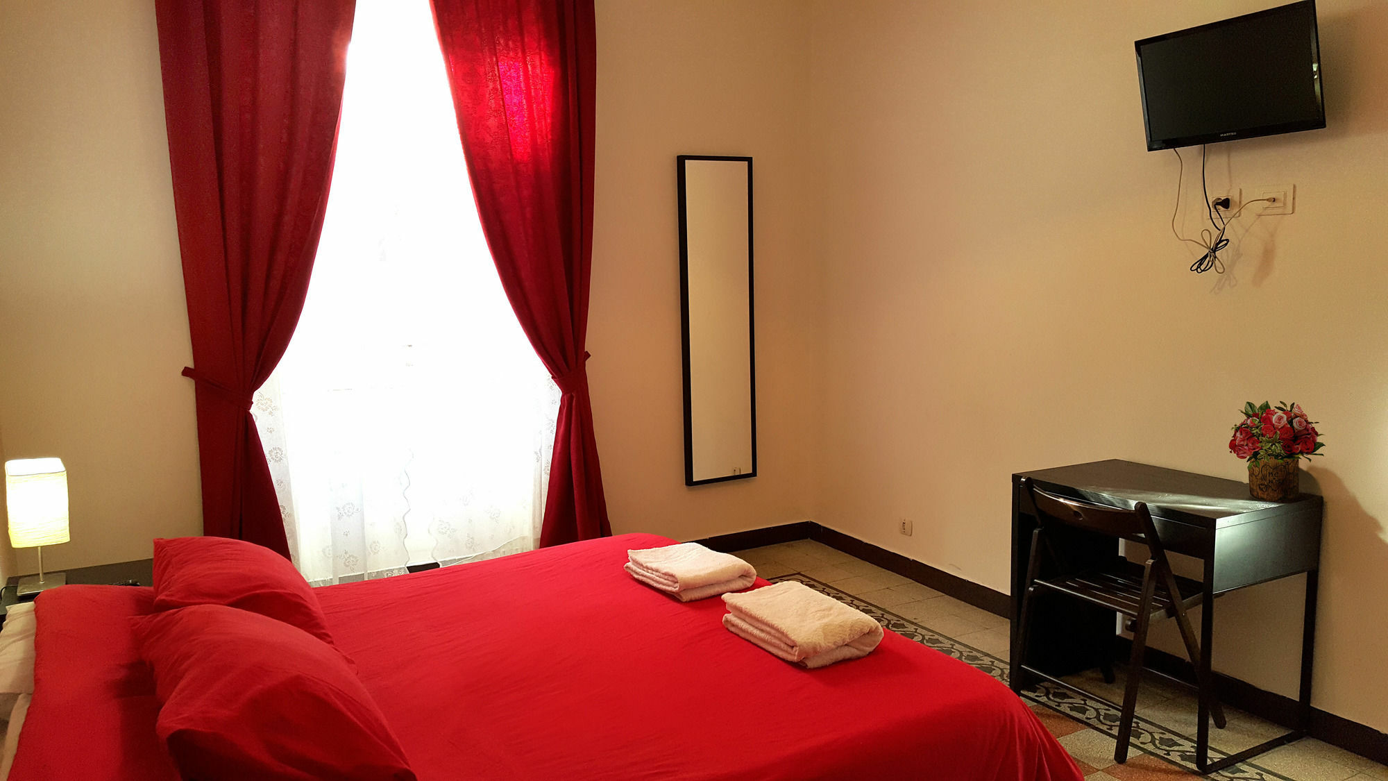 Hosting Flats Guesthouse Рим Екстериор снимка