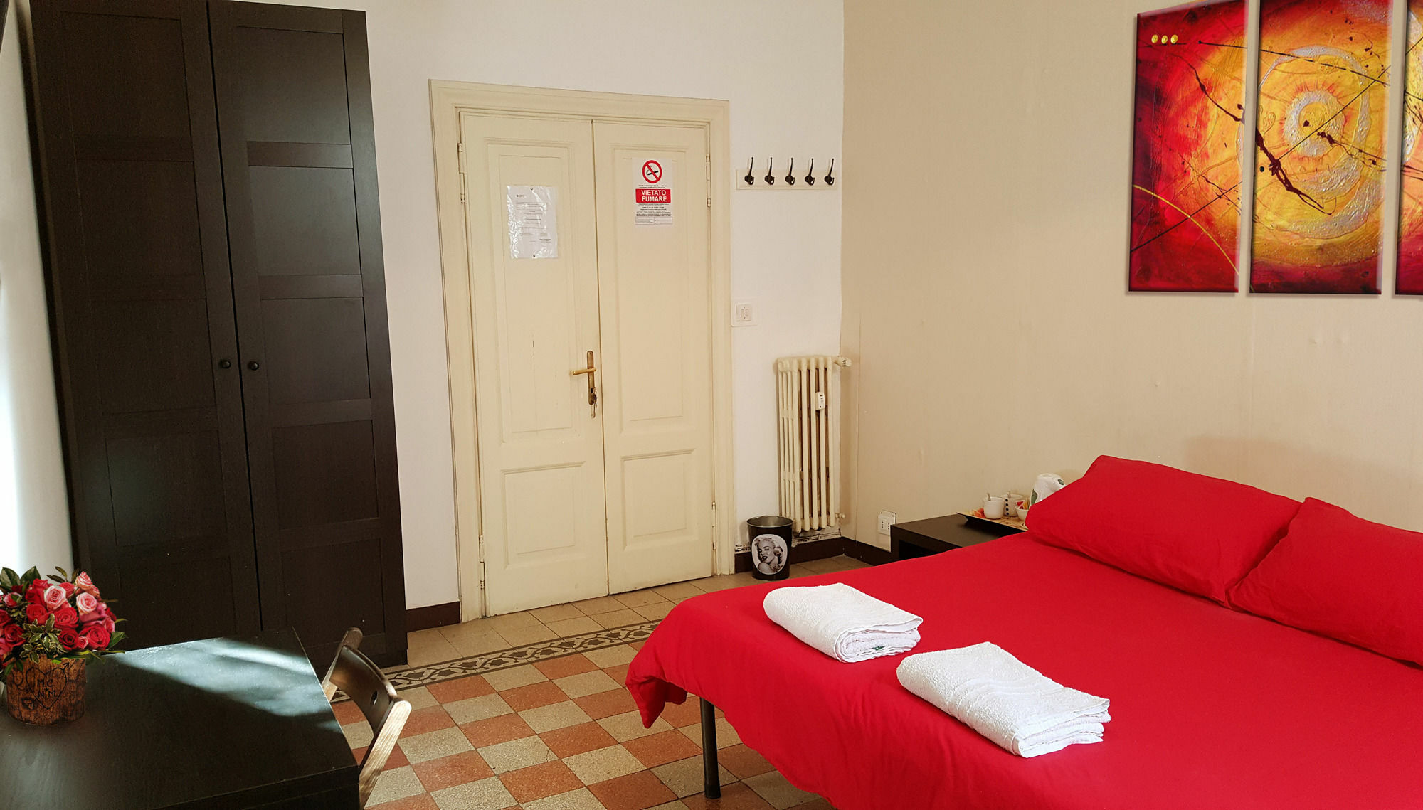 Hosting Flats Guesthouse Рим Екстериор снимка