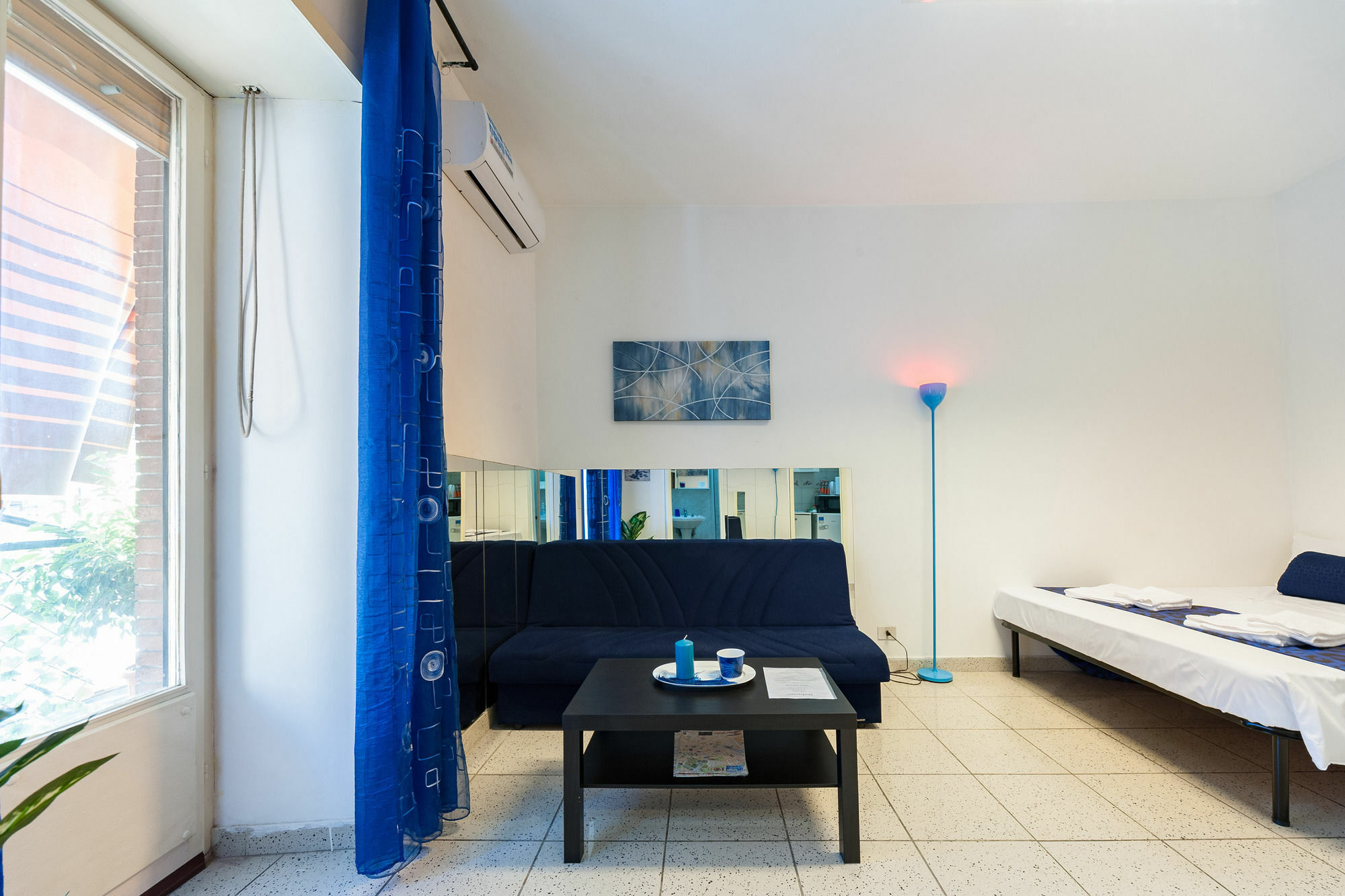 Hosting Flats Guesthouse Рим Екстериор снимка