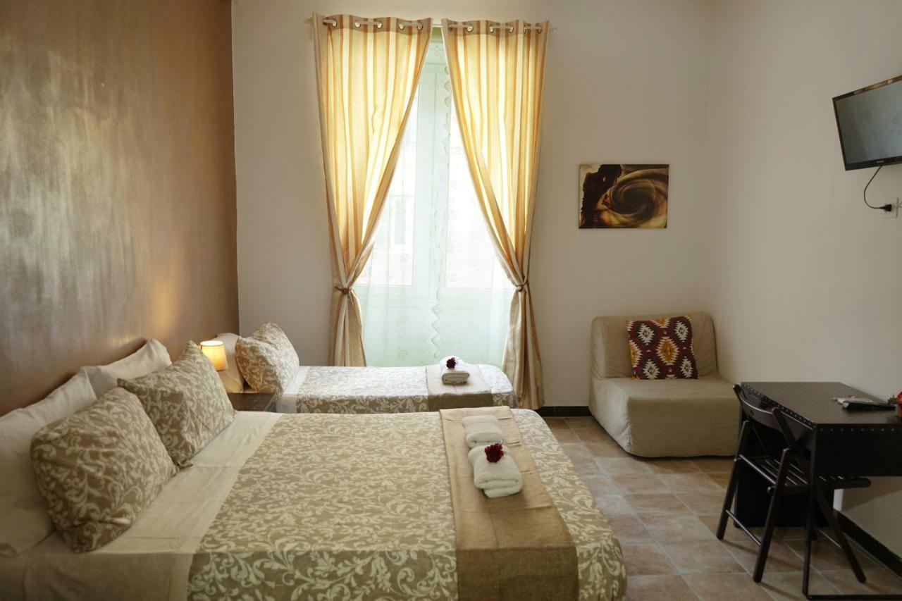Hosting Flats Guesthouse Рим Екстериор снимка