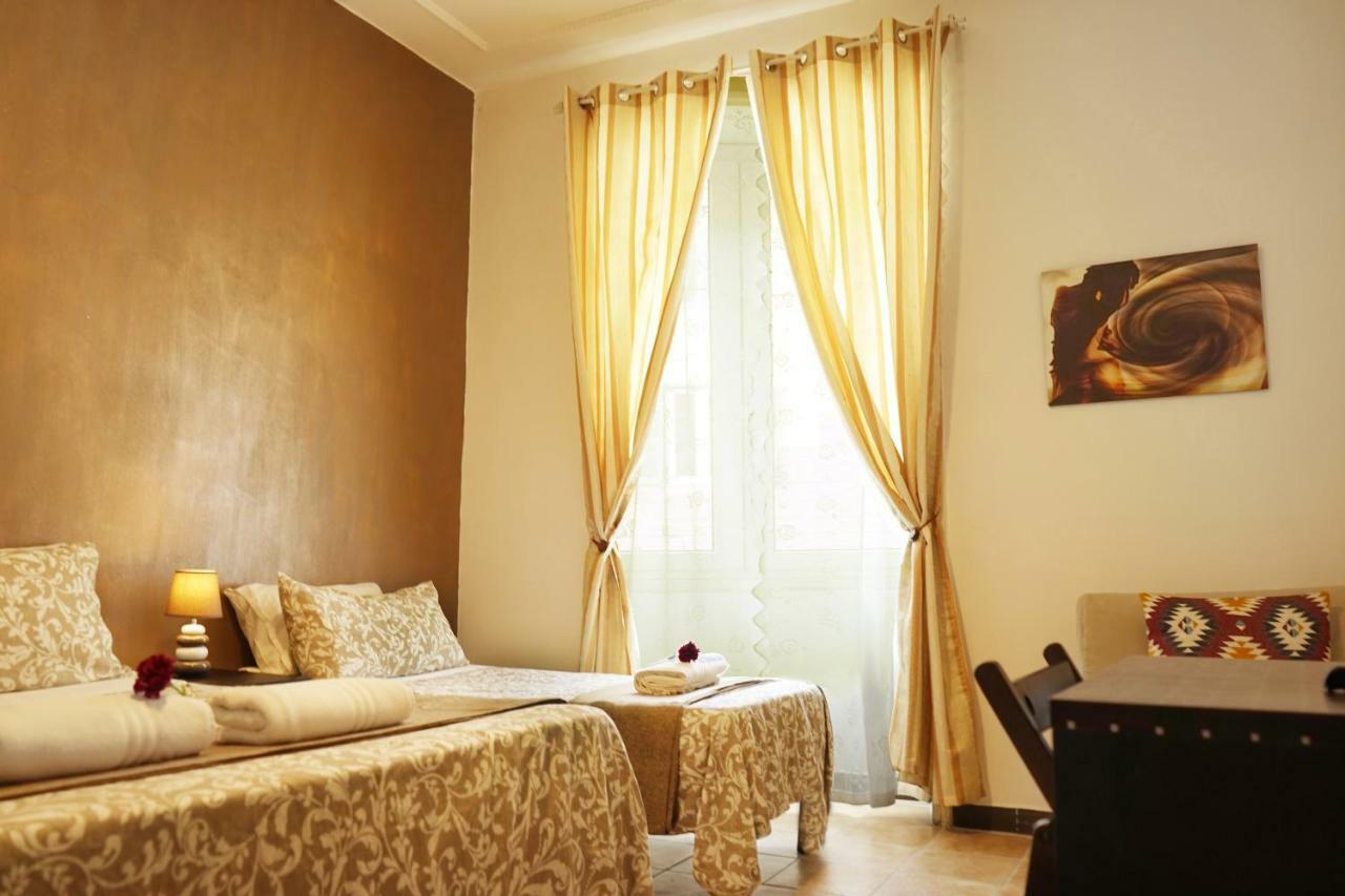 Hosting Flats Guesthouse Рим Екстериор снимка