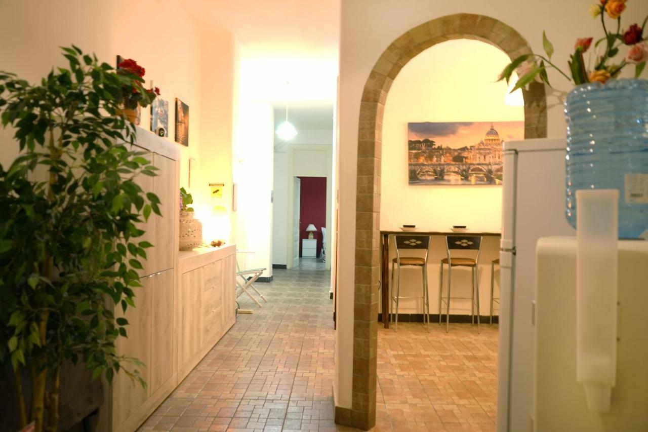 Hosting Flats Guesthouse Рим Екстериор снимка
